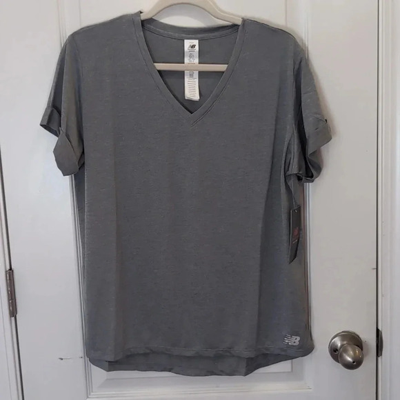 New Balance Women's V-Neck sport tee top - Picture 1 of 7